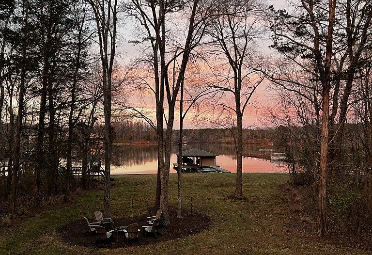 NEW! Lake Anna Castaway Beach Retreat