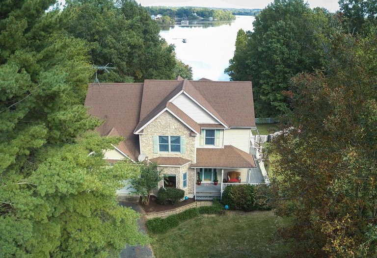 NEW Listing! Family-sized Lakehouse | Hot Tub, Sauna, Game room, Volleyball, Beautiful Lake Views